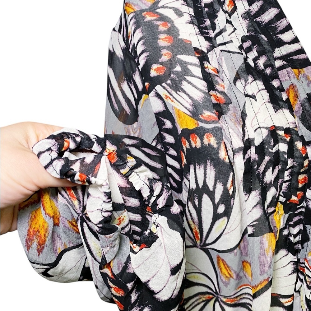 Hope Springs Butterfly Patterned Blouse - Picture 5 of 14